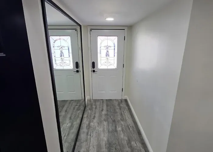Remodeled 3br For 8 With Private Yard & Parking * Phoenix