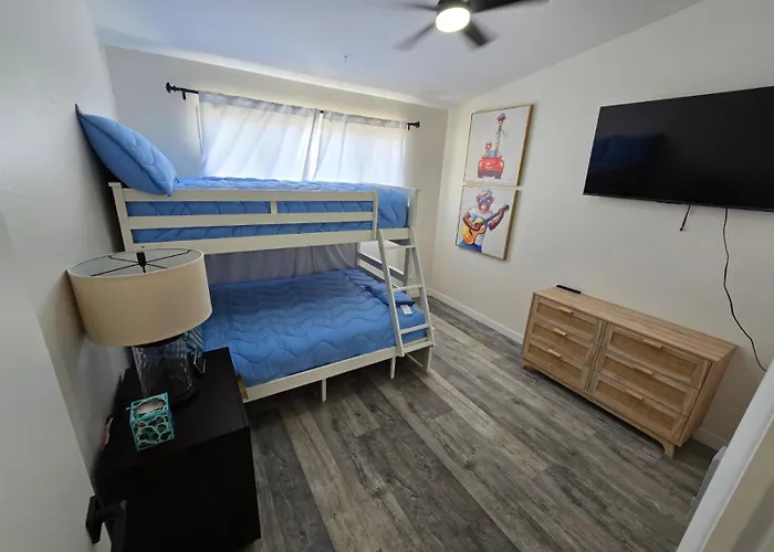 Remodeled 3br For 8 With Private Yard & Parking * Phoenix